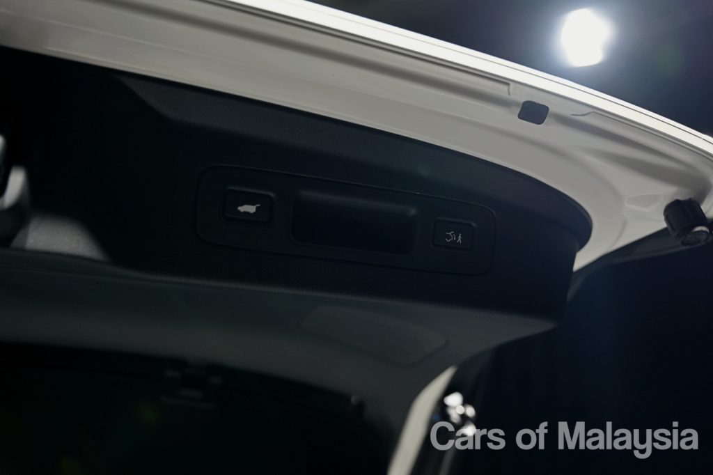 2025 Honda HR-V facelift powered tailgate